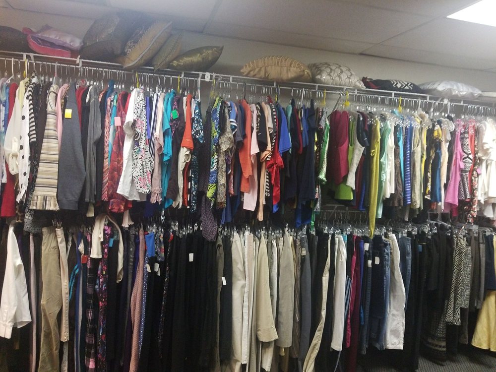 Lil Macy'z Thrift Store 2326 Del Paso Blvd, Sacramento, CA, 95815