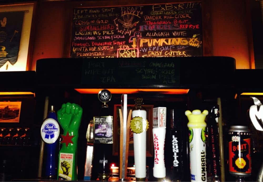 Skylark 84 Photos & 408 Reviews Dive Bars 2149 S Halsted St