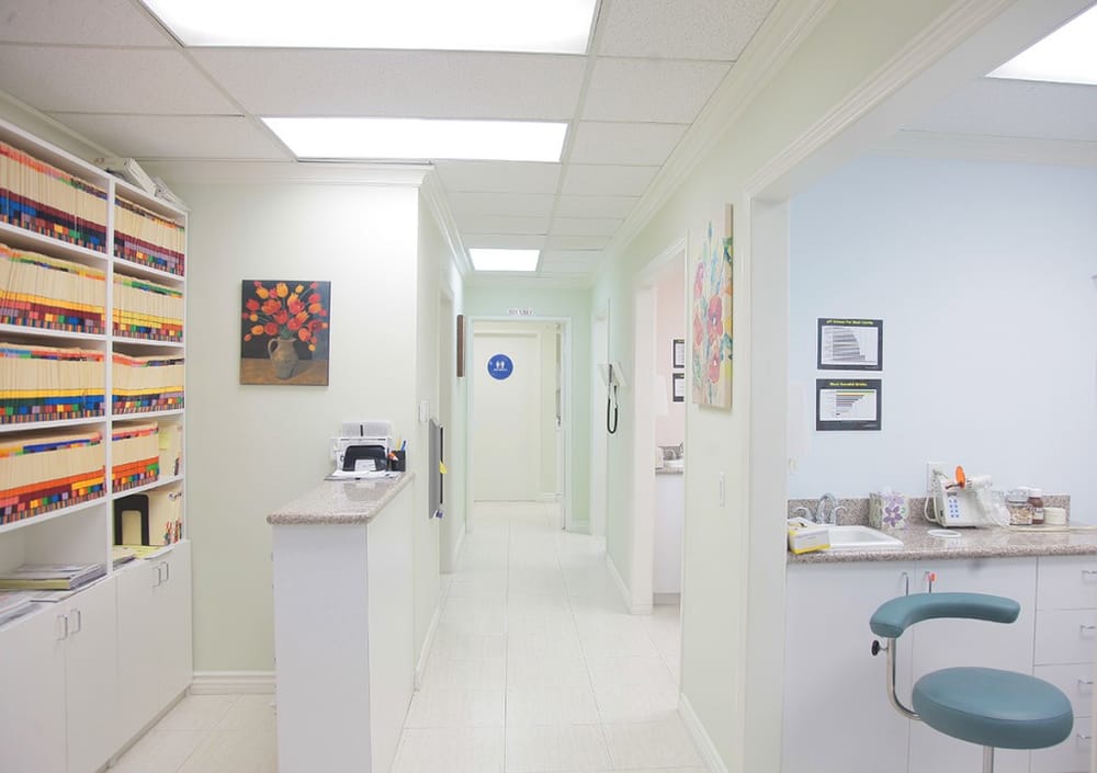 image of business Anush Kechechyan, DDS
