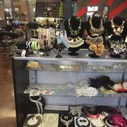 Zig Zag Hair Makeup Studio 25 Reviews Salons 4636 N Photo Of Zig Zag Hair Makeup Studio Chicago Il United States