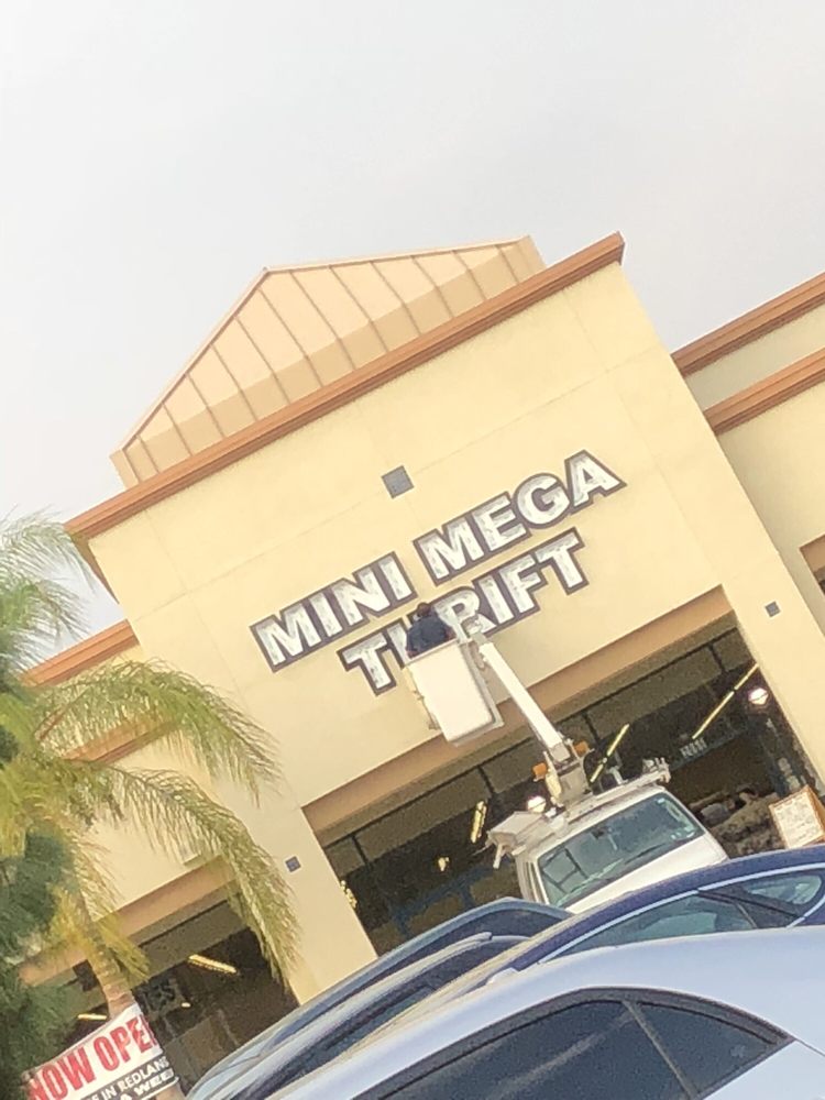 Mini Mega Thrift 11 Reviews Thrift Stores 2066 W Redlands Blvd