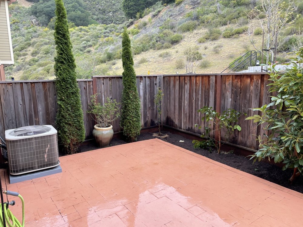 Roca Fuerte Landscaping