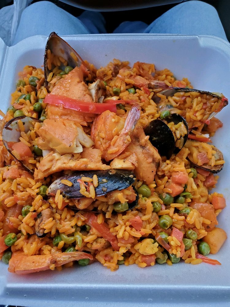 Mi Pueblo Restaurant & Bakery
