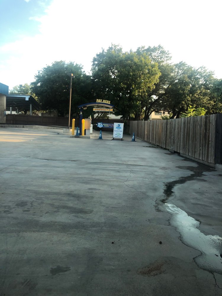 Mr Sharky's Car Wash