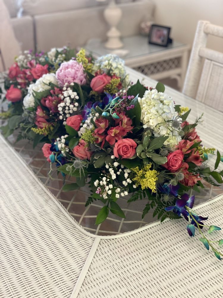 A Touch of Elegance Florist