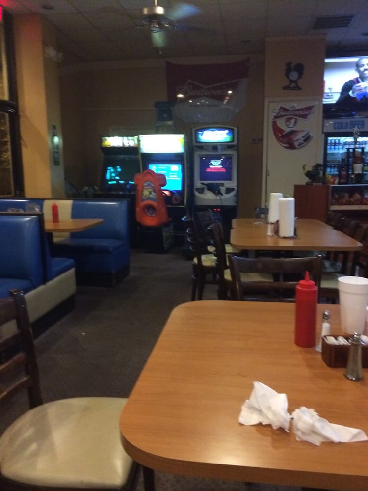 Wing Alley 24 Photos & 35 Reviews Burgers 2215 E Irlo Bronson