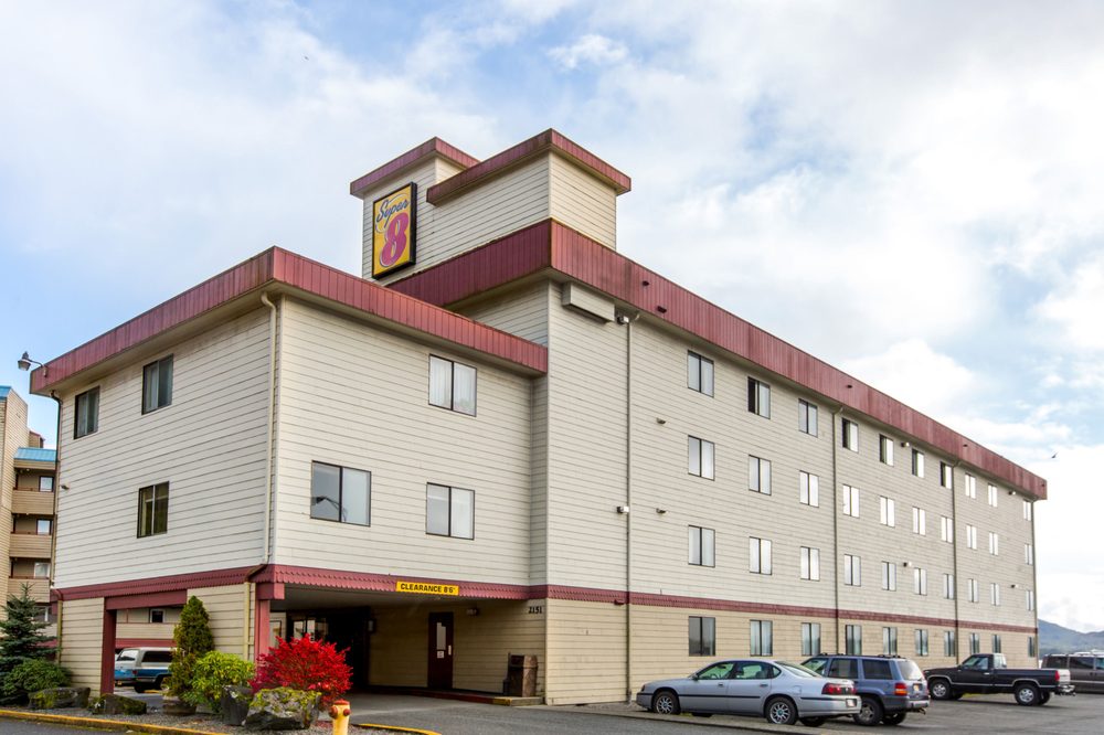 Promo [85% Off] Super 8 Merritt Canada | Hotel 10 Montreal