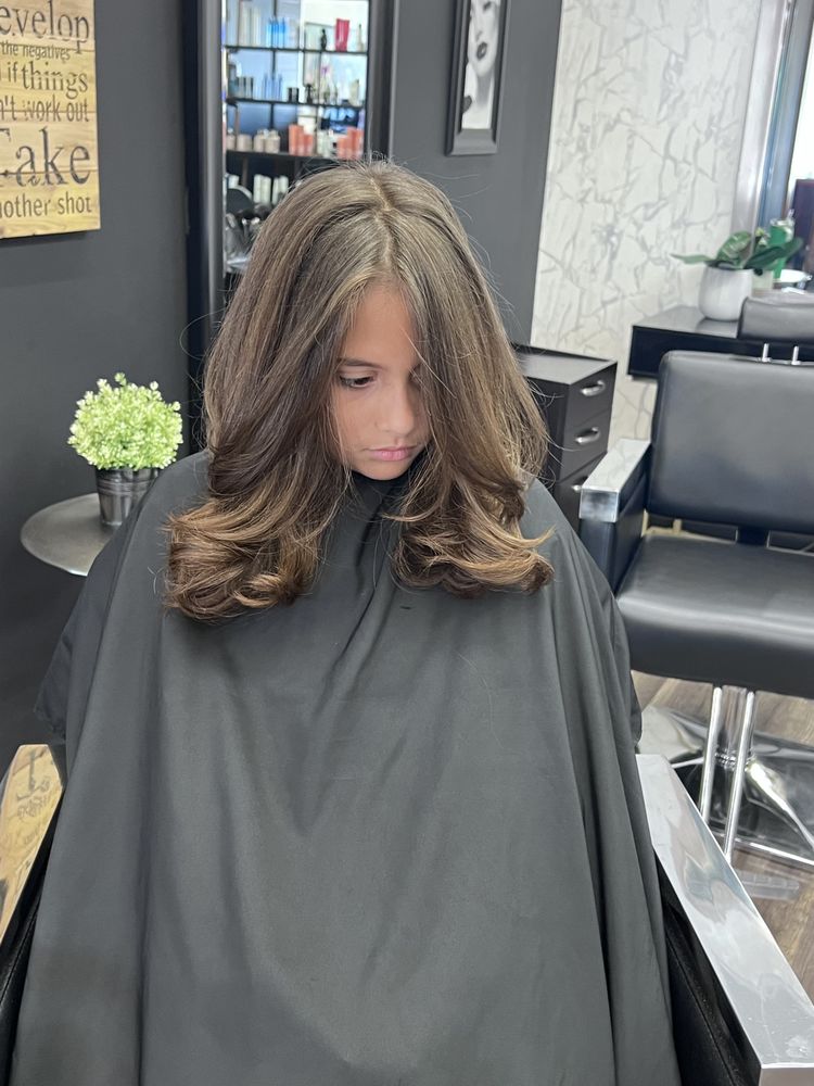 Great Looks Salon Image