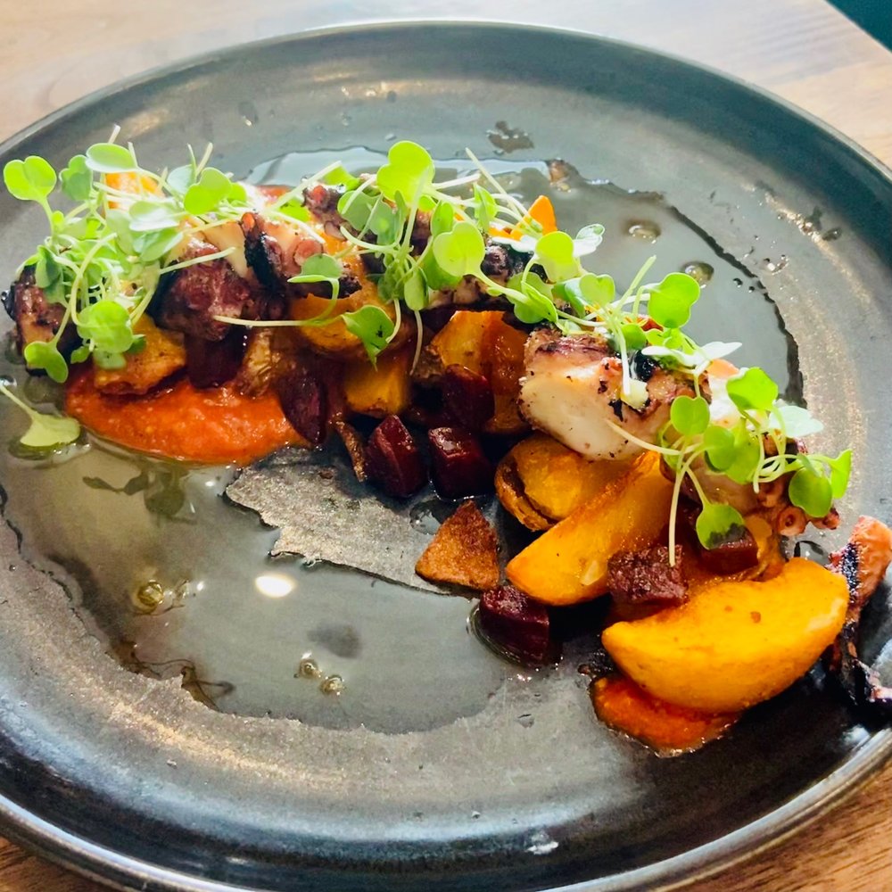 Pulpo Restaurant & Wine Bar 