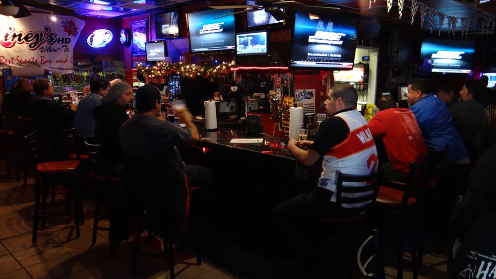 Hiney’s Restaurant 23 Photos & 10 Reviews Sports Bars 8220