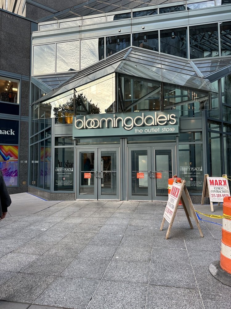Bloomingdale's Outlet - Liberty Place