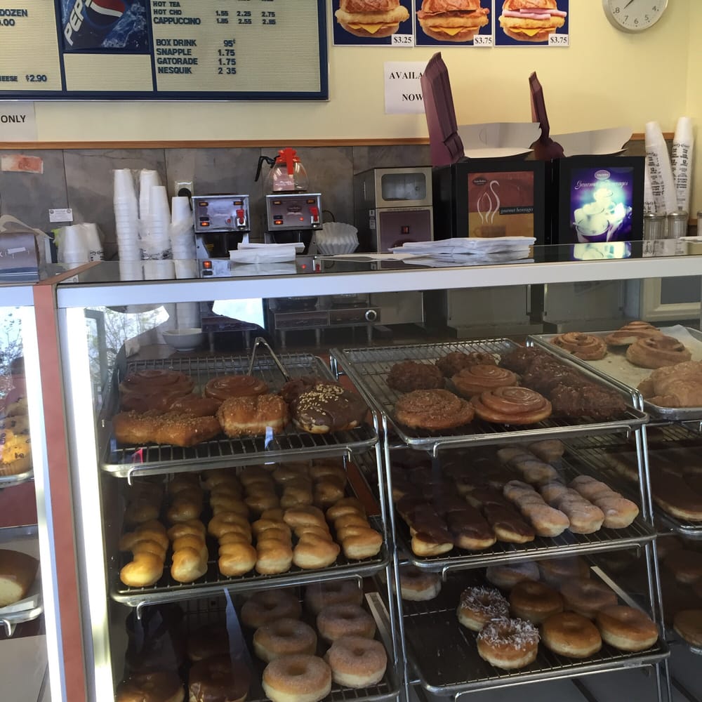 Supreme Donuts 14 Reviews Donuts 208 W San Marcos Blvd Ste 103