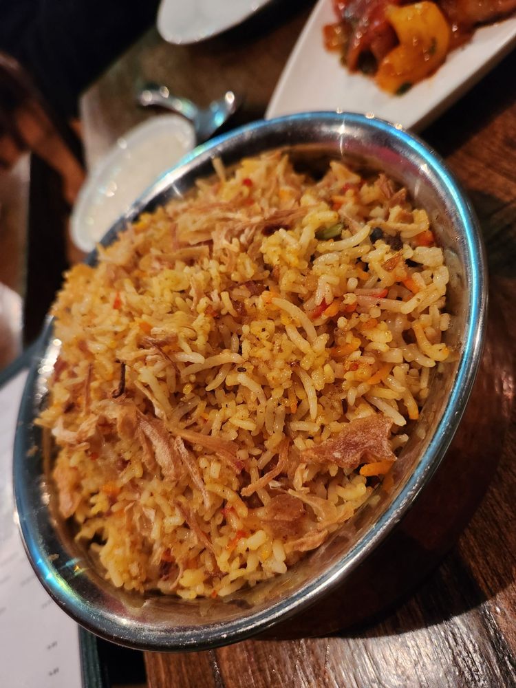 Makalu Nepali & Indian Cuisine