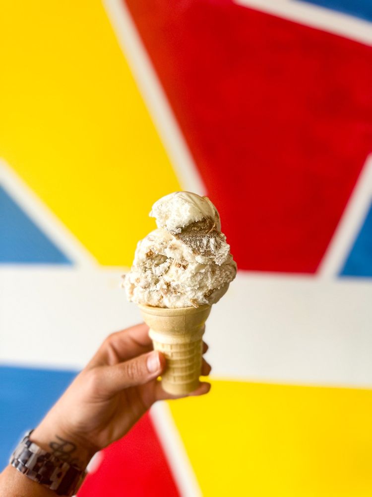 B&E Ice Cream & Coffee Shop, Thomasville Roadtrippers