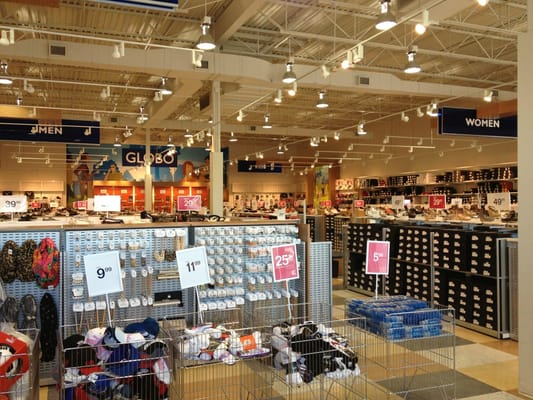 Globo Family Shoe Store Shoe Stores 2210 Bank Street