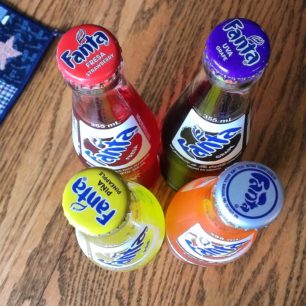 pineapple pina grape uva