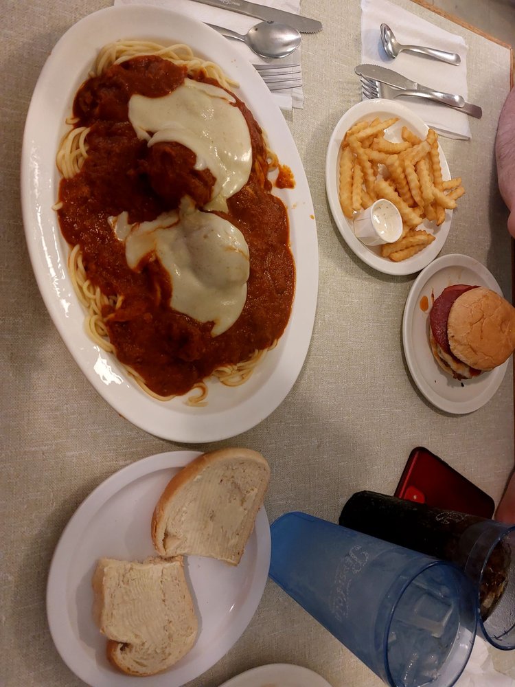 Phil-N-Cindy's Lunch