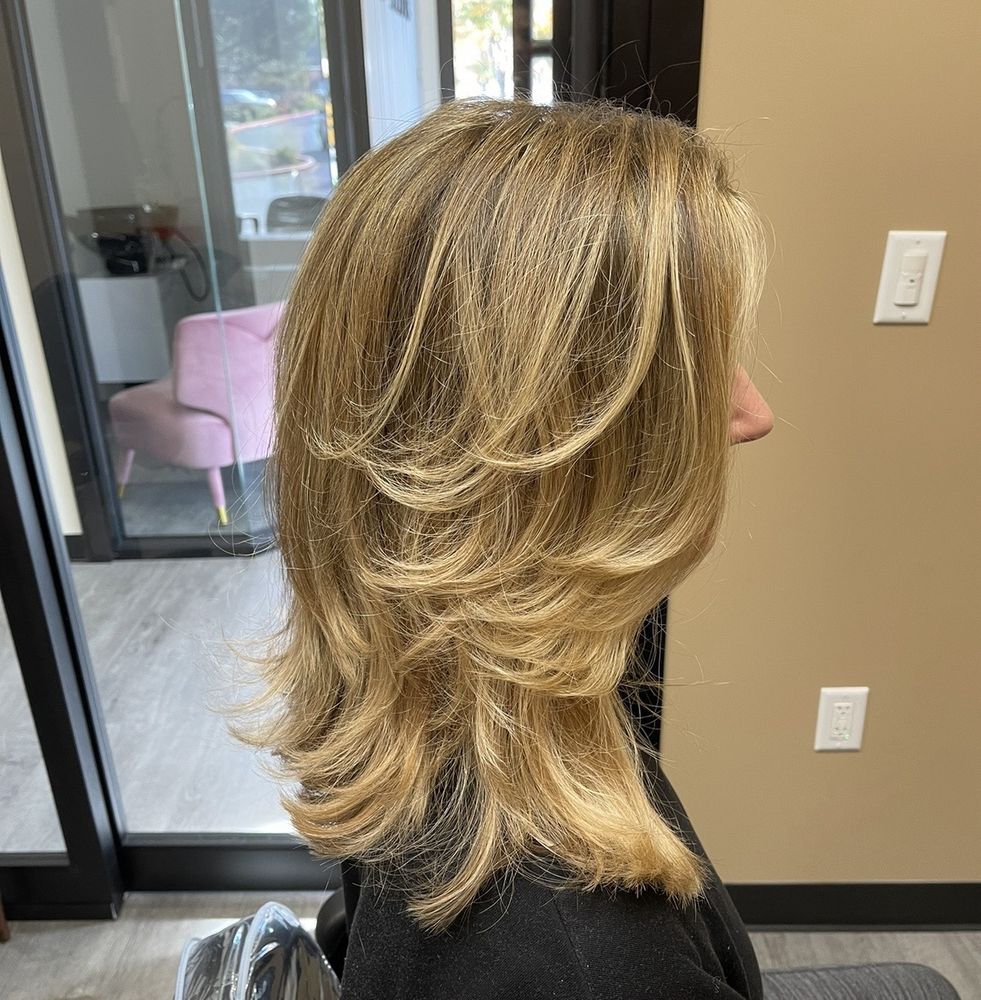 Naomi Blackwood  - Sola Salons