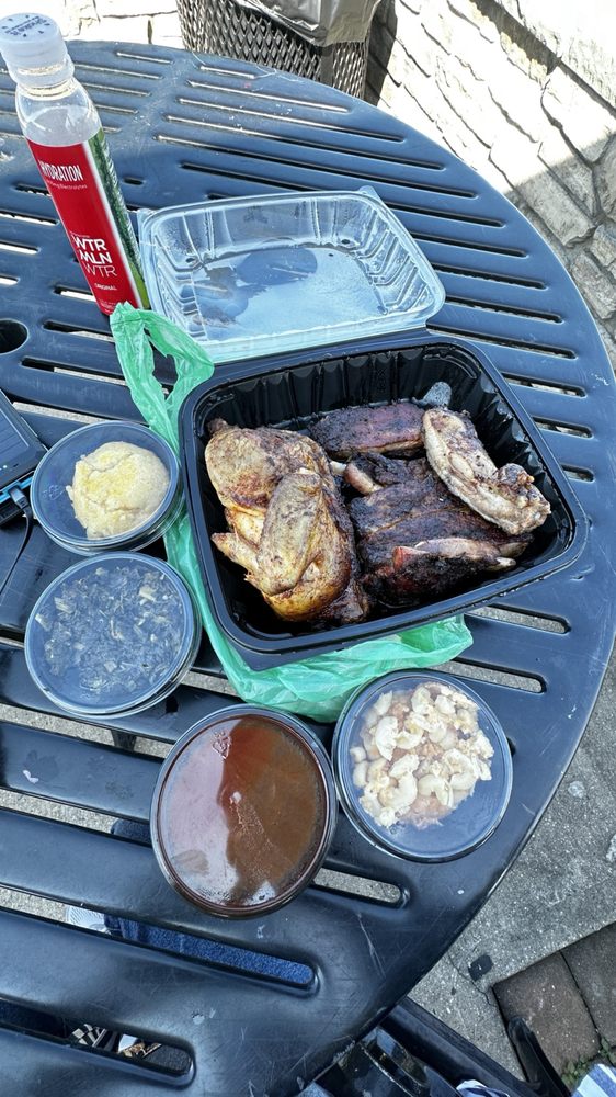 1911 Smoke House Barbeque