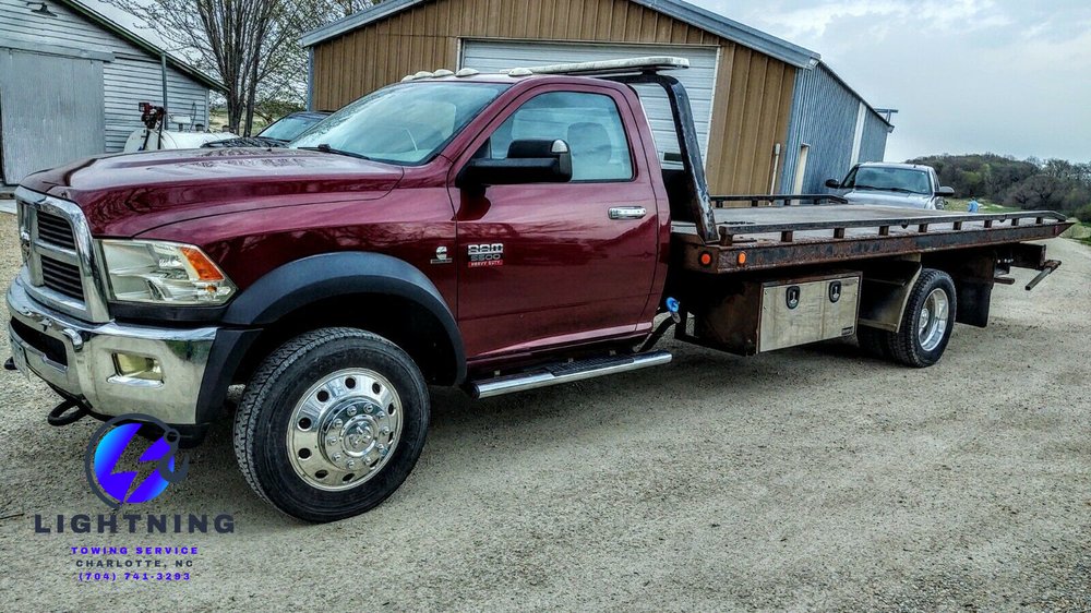 Lightning Towing Service
