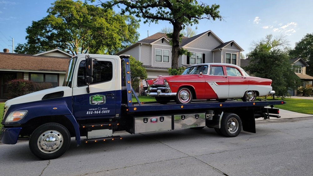 Rivas Towing & Transport