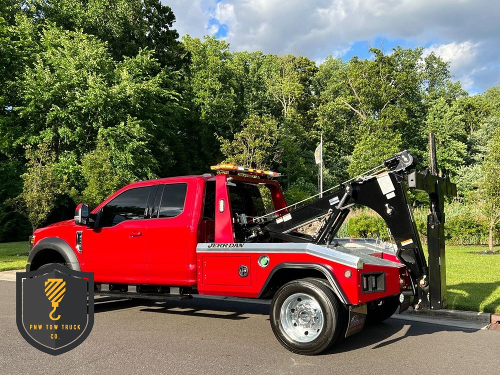 PNW Tow Truck
