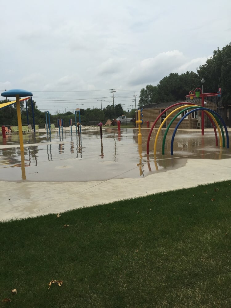 Rosemont Park District Splash Pad Swimming Pools 6140 N Scott St