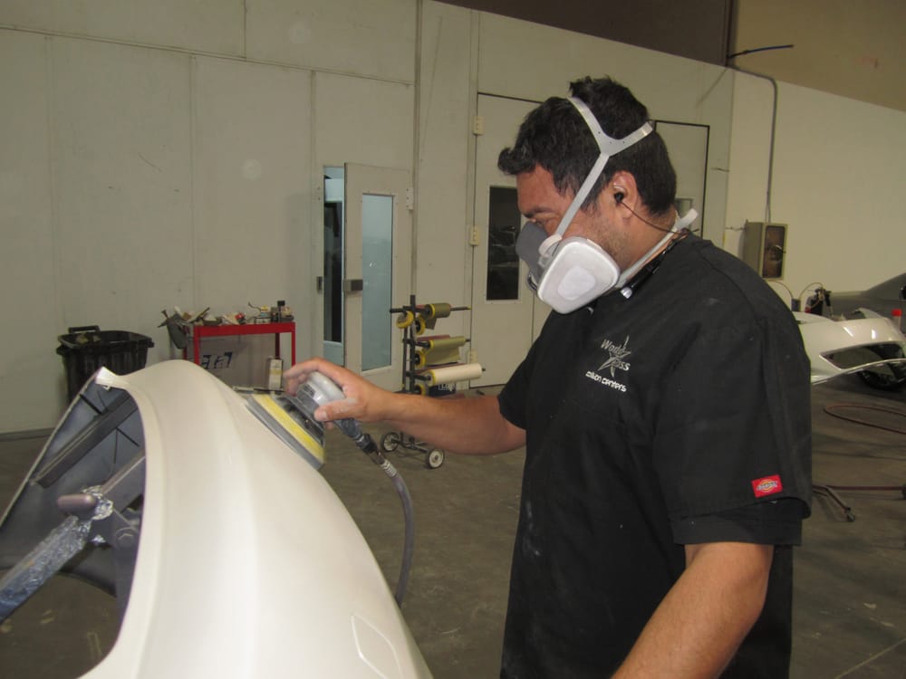 shop paint car 91730 Photos Center & 11 Reviews Class  11  Collision World