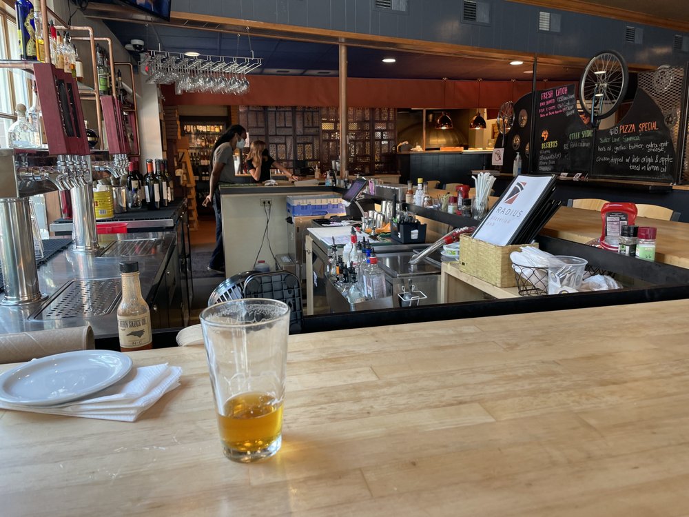 Radius Pizzeria & Pub