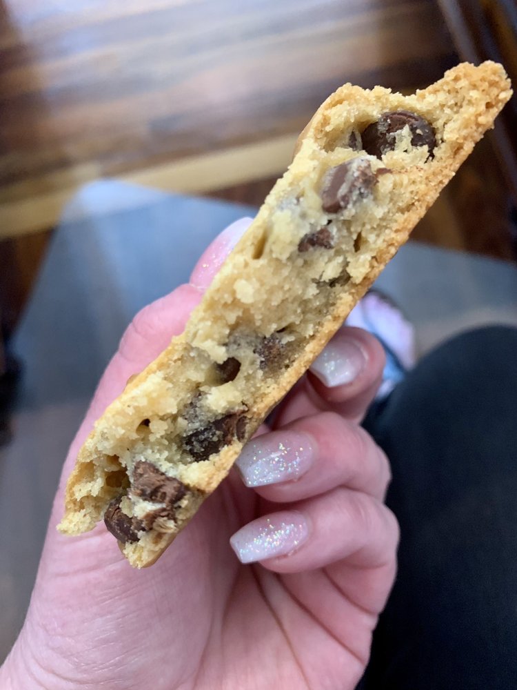 Cakes by B's Blue House Bakery