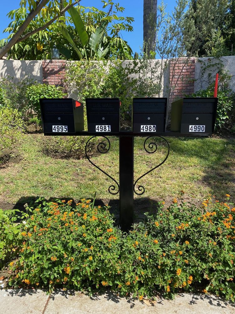 image of business The Mailbox Man