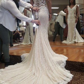 Gesinee S Bridal 119 Photos 560 Reviews 2368 Concord Photo Of Gesinee S Bridal Concord Ca United States Justin Alexander Lace Dress
