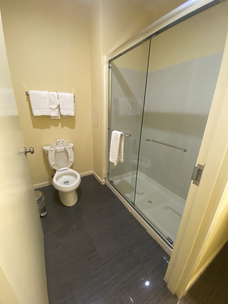 Days Inn by Wyndham Freeport
