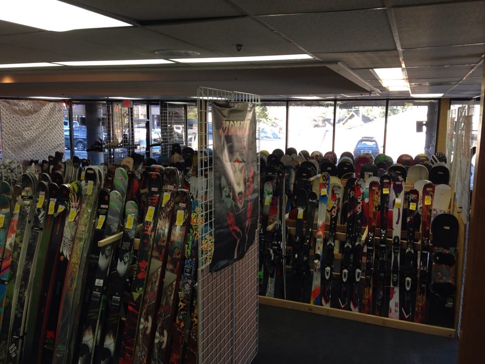 Mountain Sports Outlet CLOSED Sports Wear 126 Old Mammoth Rd