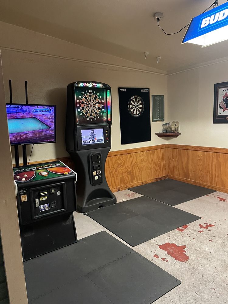 Novelli's Deli & Sports Bar