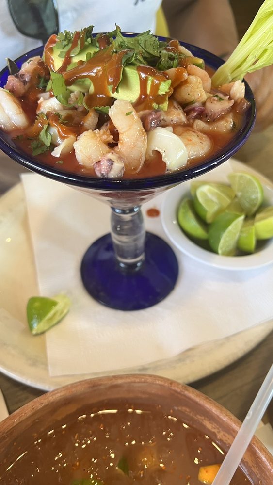 La Riviera Marisqueria