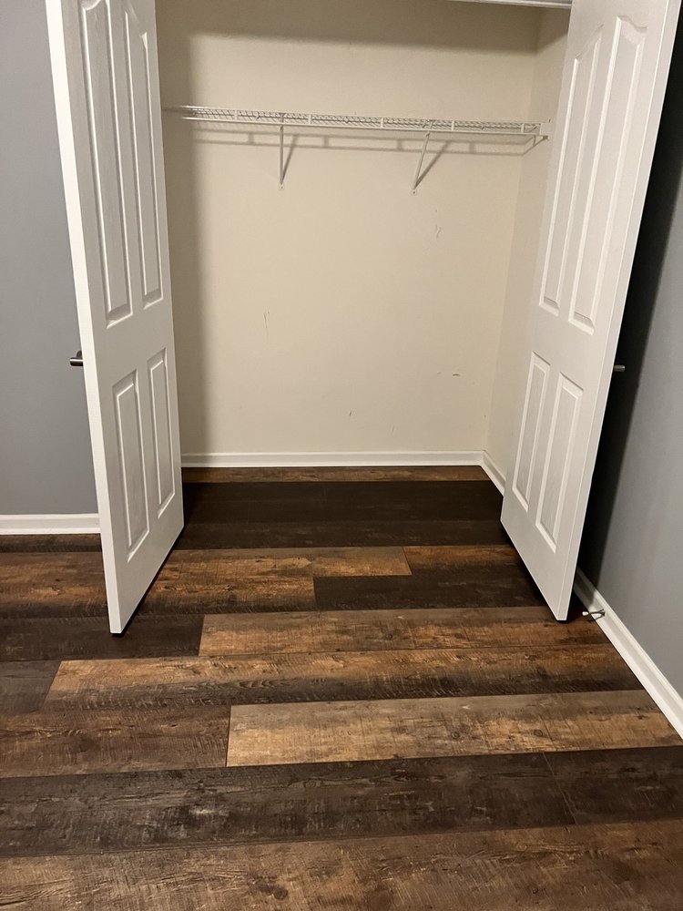 Easley's Floor Covering