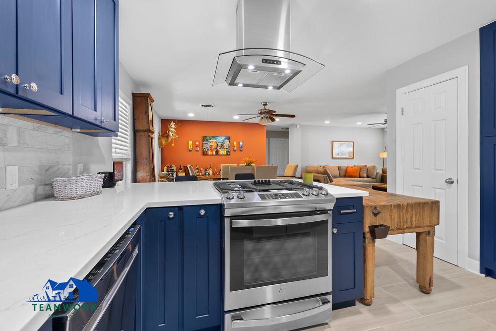 image of business Teamwork Home Designs - General Contractor Austin