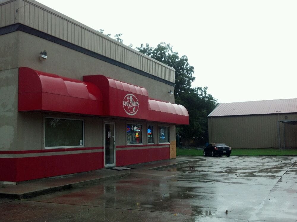 Ruby Red’s CLOSED Burgers 8236 Belle Chasse Hwy, Belle Chasse, LA Restaurant Reviews