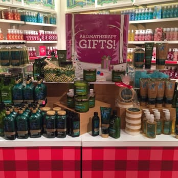 bath body works 16 photos 17 reviews cosmetics beauty bath and body works plano tx
