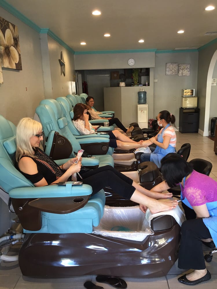 Merry Nails 98 Photos & 77 Reviews Nail Salons 10135 S De Anza Blvd, Cupertino, CA Phone