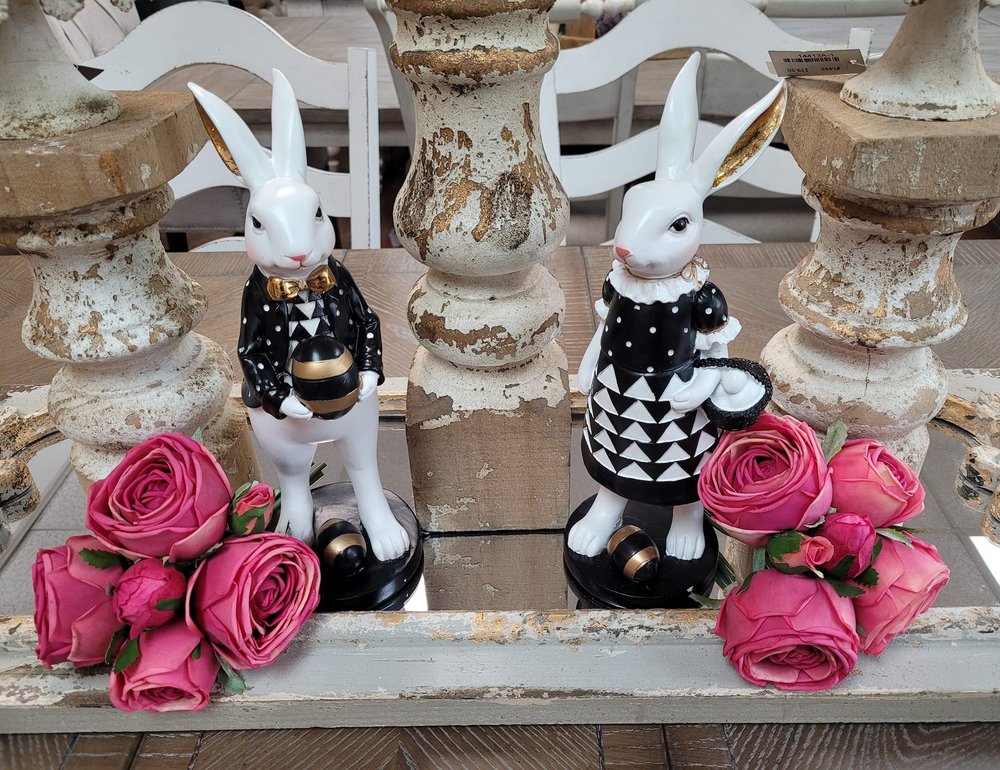 Antiques Decor & More