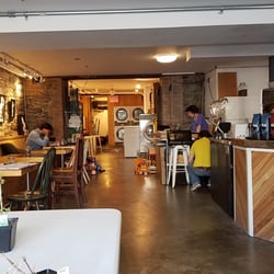 Le Petit Bas Perdu Café - Montreal, QC, Canada. Café Le petit bas perdu, anciennement L'artiste affamé.