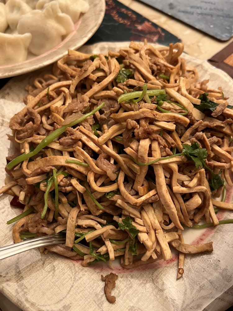 Lucky Gate Chinese Restaurant