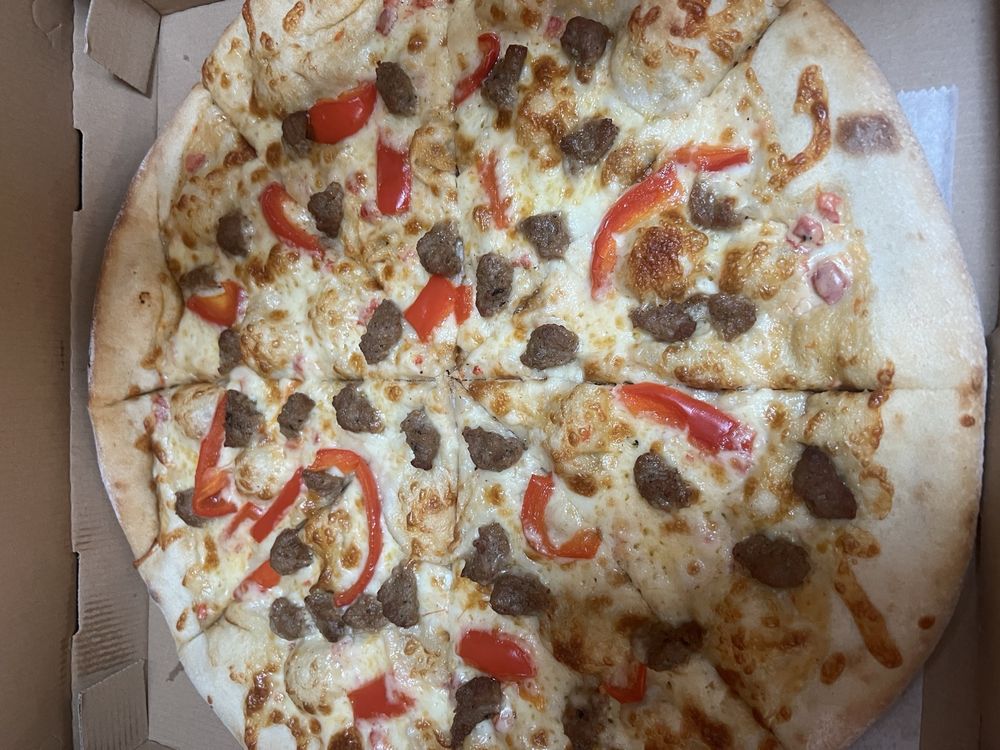 Nicky Knots Street Pizza