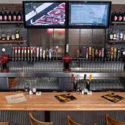 Scotty S Brewhouse 44 Photos 81 Reviews Sports Bars 1700 W Photo Of Scotty S Brewhouse Muncie In United States