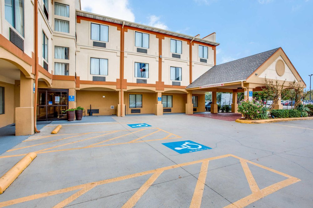 Comfort Inn & Suites Love FieldDallas Market Center 34 Photos & 14