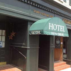 Town Square Inn Hotels 112 1 2 C St Woodstock Il Yelp Photo Of Town Square Inn Woodstock Il United States Front