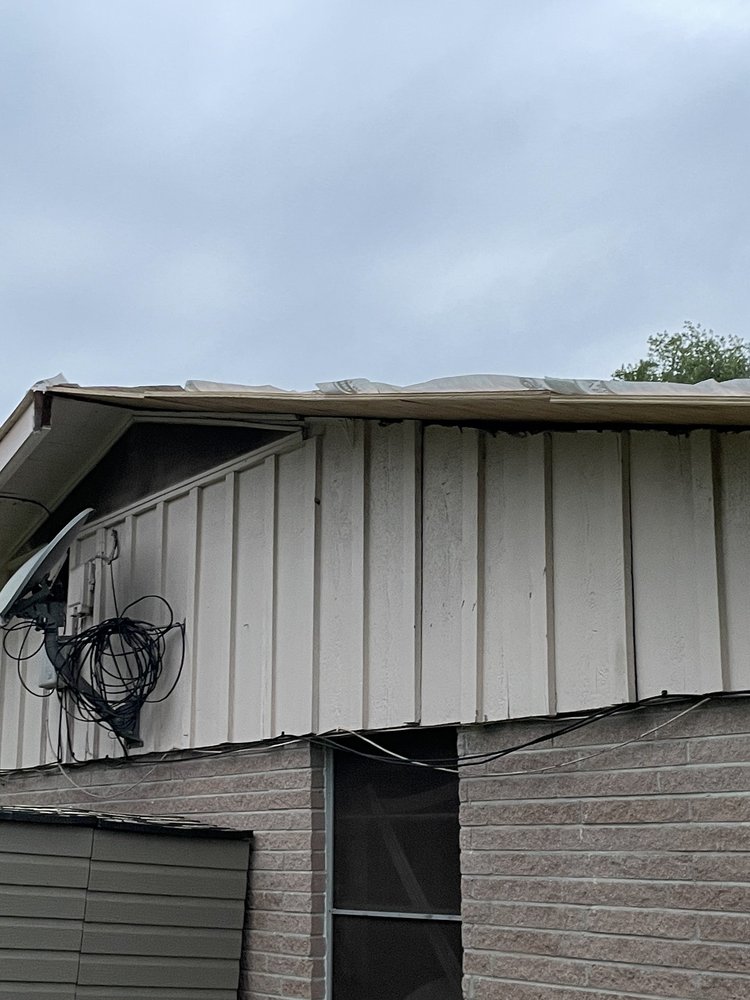 image of business Lone Star Roofing