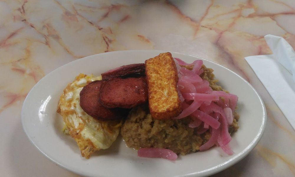 El Castillo Restaurant & Grill